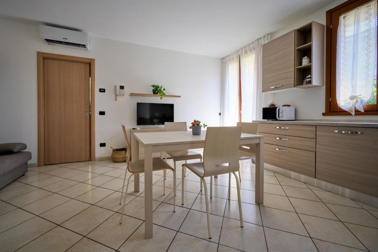 La Casa Dei Tigli - Bilocale Con Taverna E Giardino Apartment กอร์กอนโซลา ภายนอก รูปภาพ
